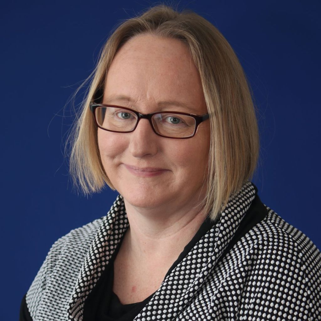 Headshot of Kathy Glahn.